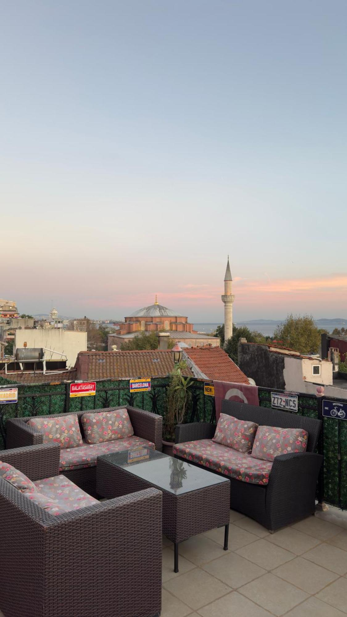 Green Life Apart Hotel Istanbul Bagian luar foto